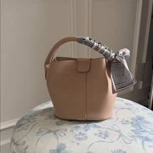 Chic Tan Mini Bucket Bag with Geometric Scarf